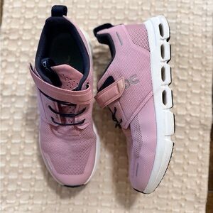On Running Kids Sneakers in Pink and Navy